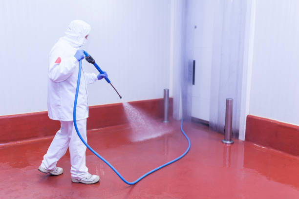 Best Animal Enclosure Cleaning  in Del Aire, CA
